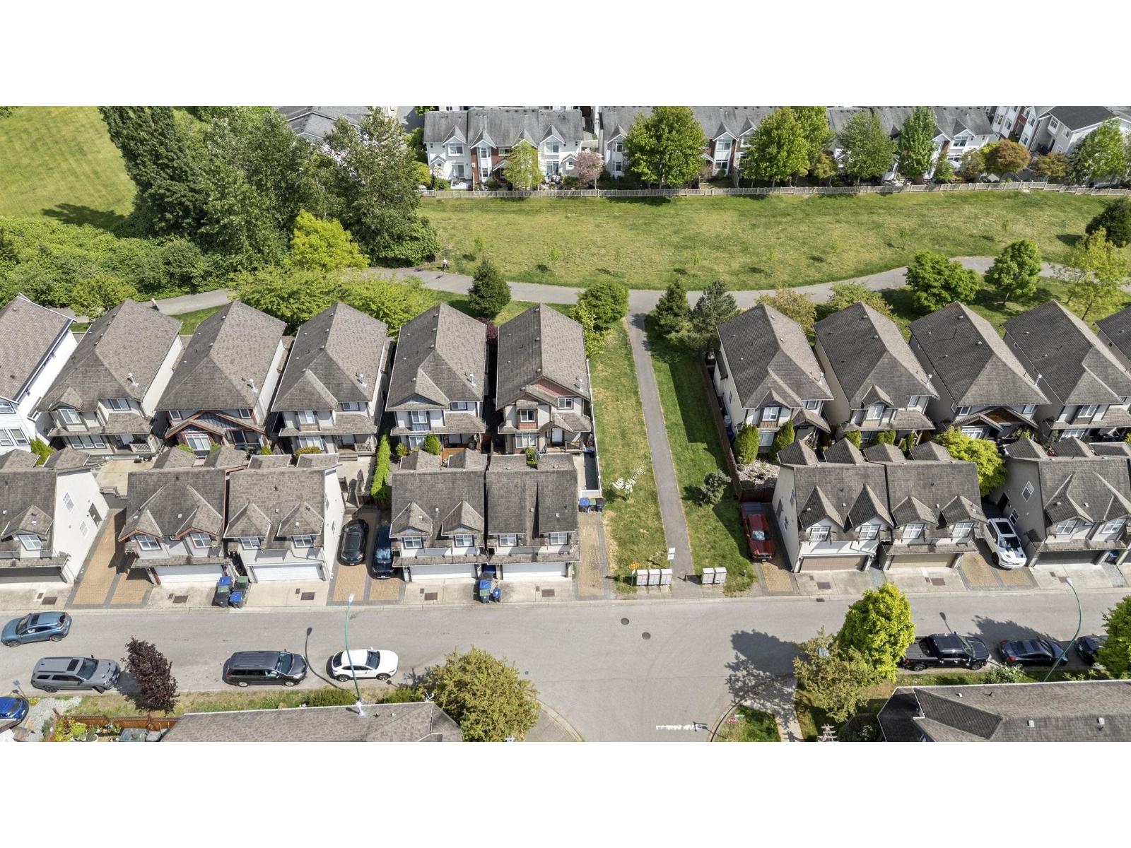 4 Bed, 5 Bath House for Sale in Surrey – 6652 195 STREET, Surrey – MLS# R3123276 - Image 10
