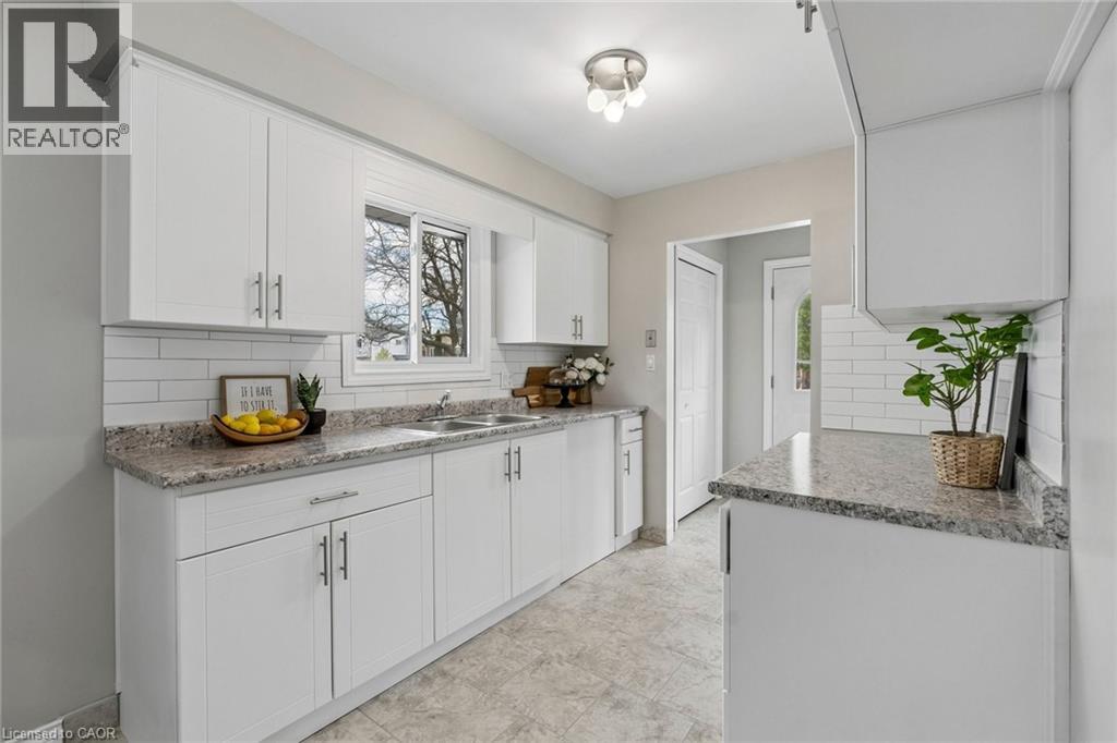 31 MAYFAIR Drive, Welland, Ontario, L3C7A2 — Photo 13