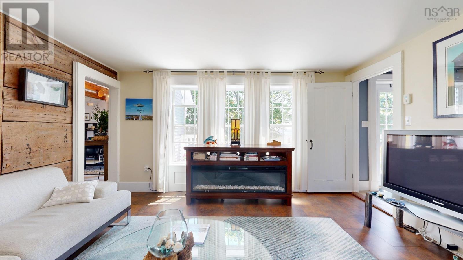 647 Blue Rocks Road - 10