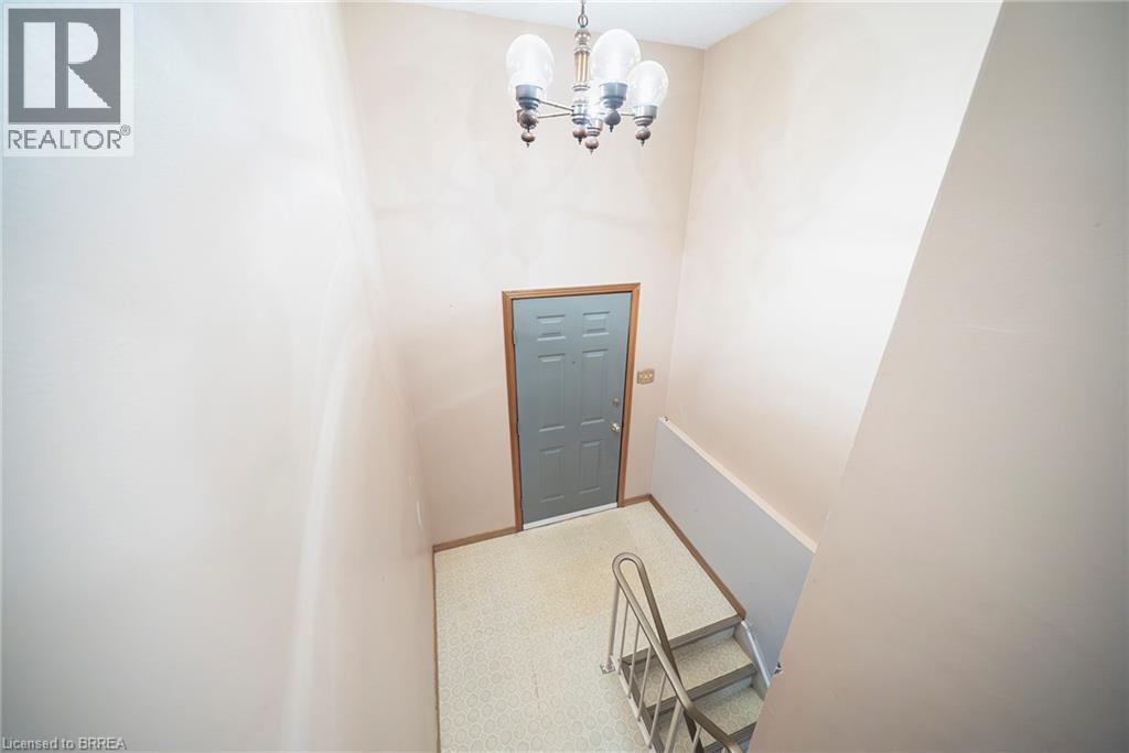 681 UPPER HORNING Road, Hamilton, Ontario, L9C7R3 — Photo 6
