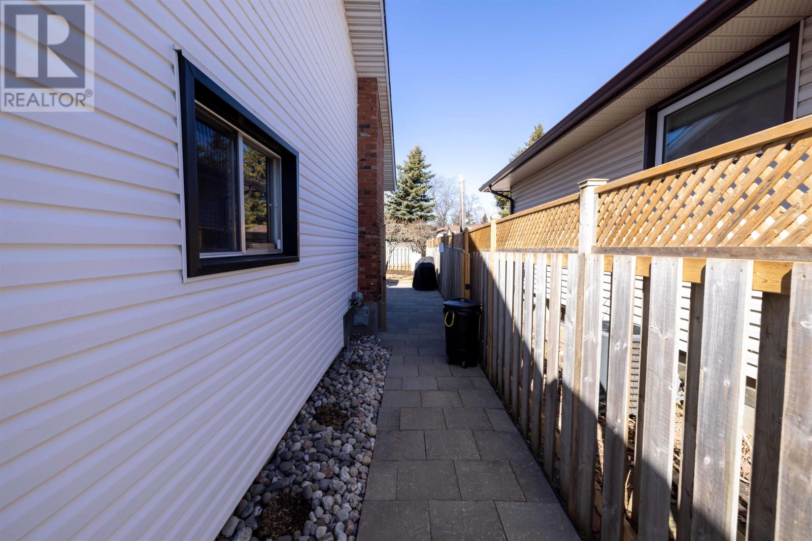 510 Acadia CT, Thunder Bay, Ontario, P7C5B8 — Photo 35