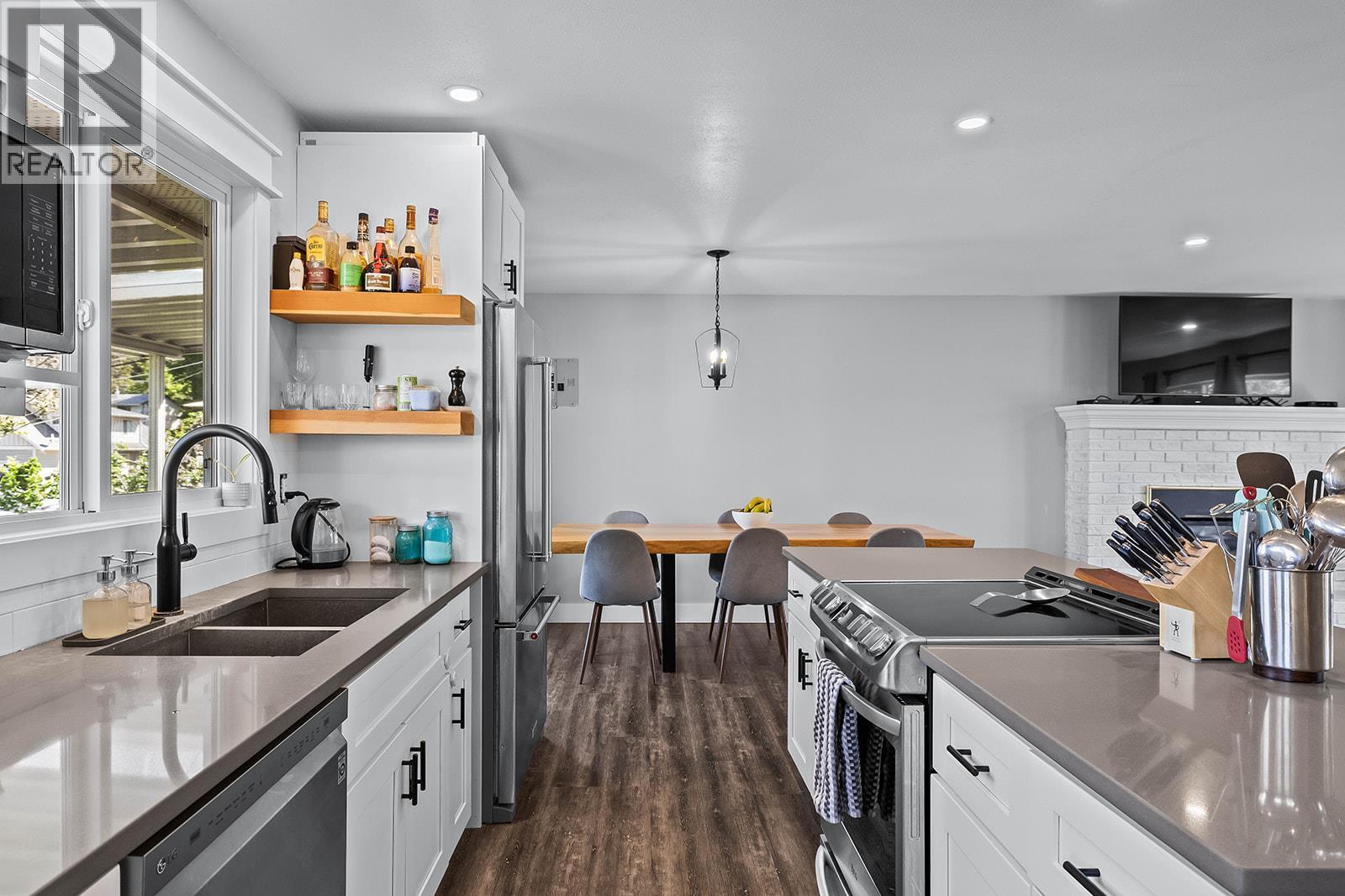  10694 Bonnie Drive, Lake Country