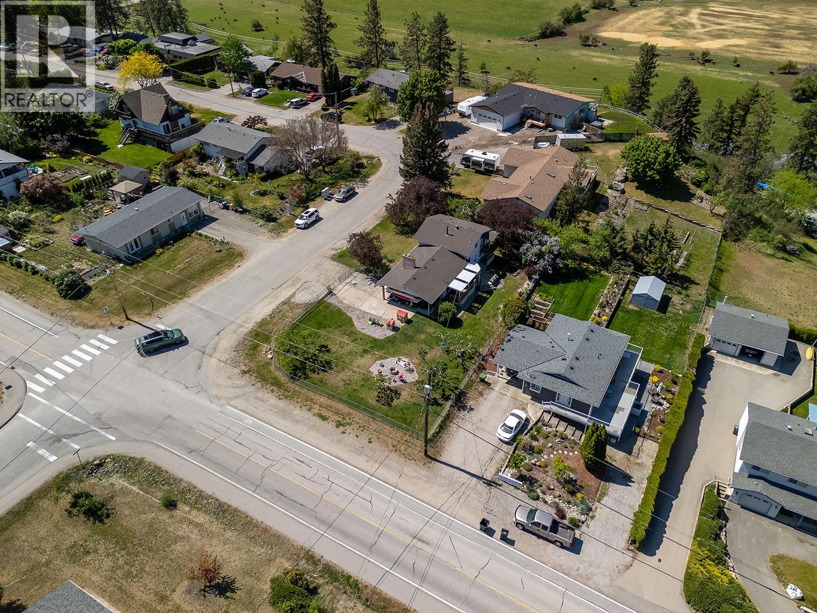  10694 Bonnie Drive, Lake Country