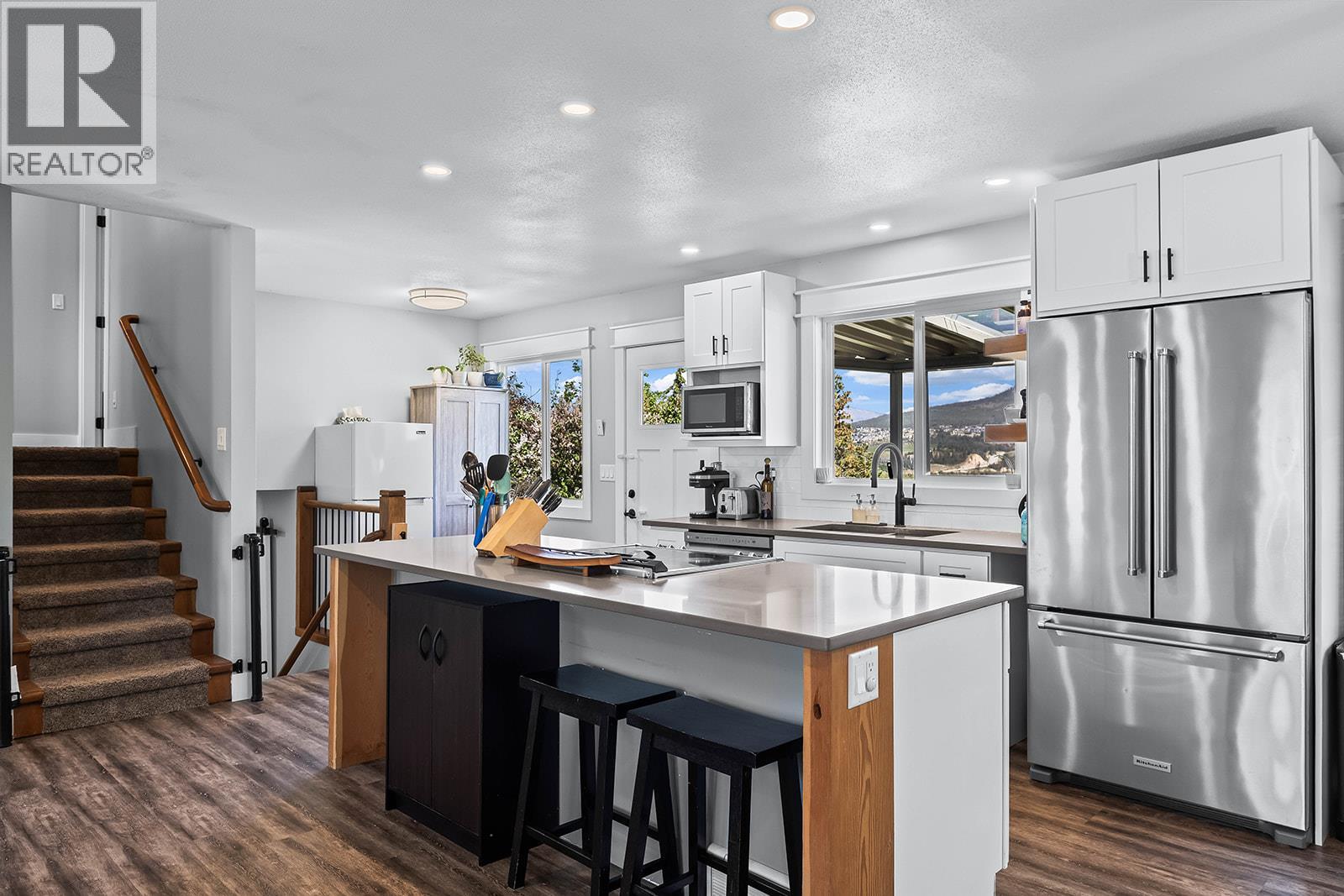  10694 Bonnie Drive, Lake Country