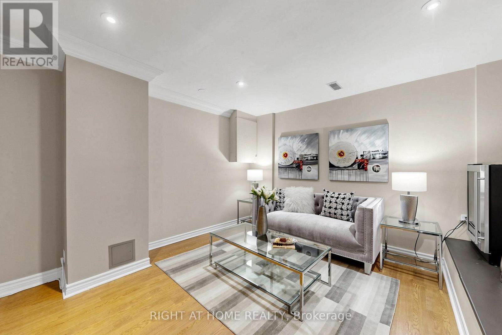 41 LARABEE CRESCENT - 34