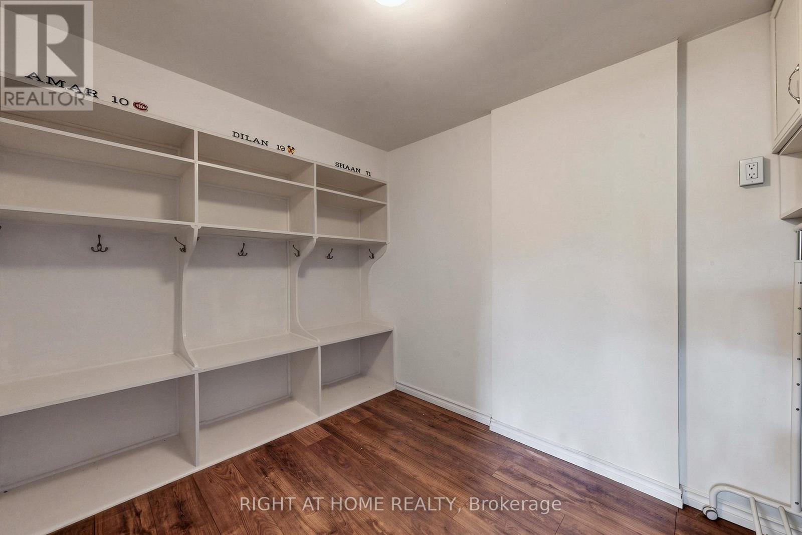 41 LARABEE CRESCENT - 40