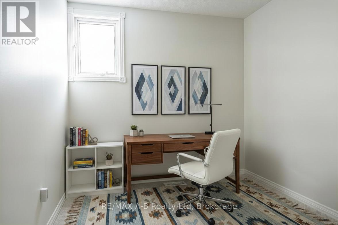 86 FREELAND DRIVE - 31