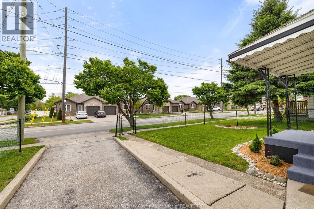 2519 PILLETTE, Windsor, Ontario, N9N0J3 — Photo 20