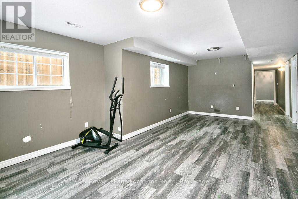 3 SHIRLEY COURT - 31