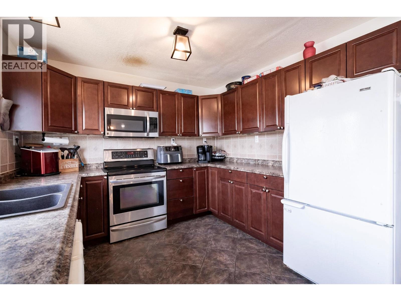 9016 77 STREET - Image 3