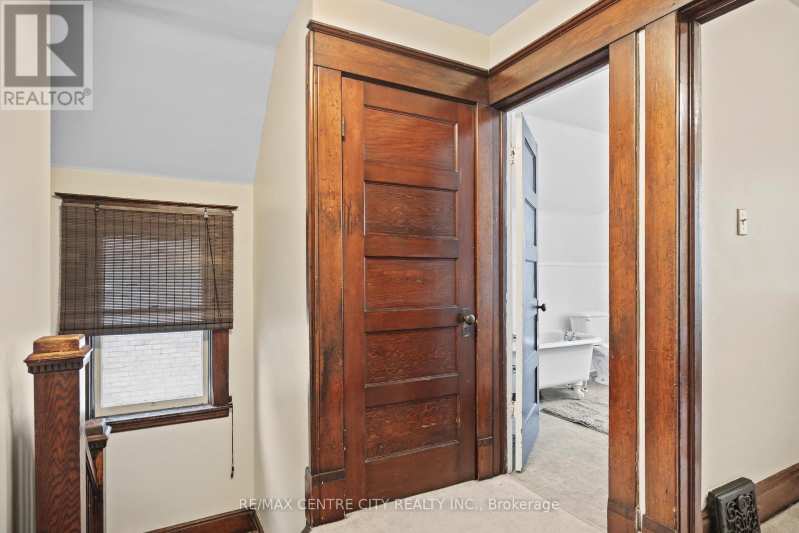 21 ERIE STREET - 14