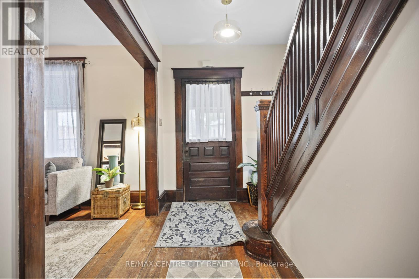 21 ERIE STREET - 5