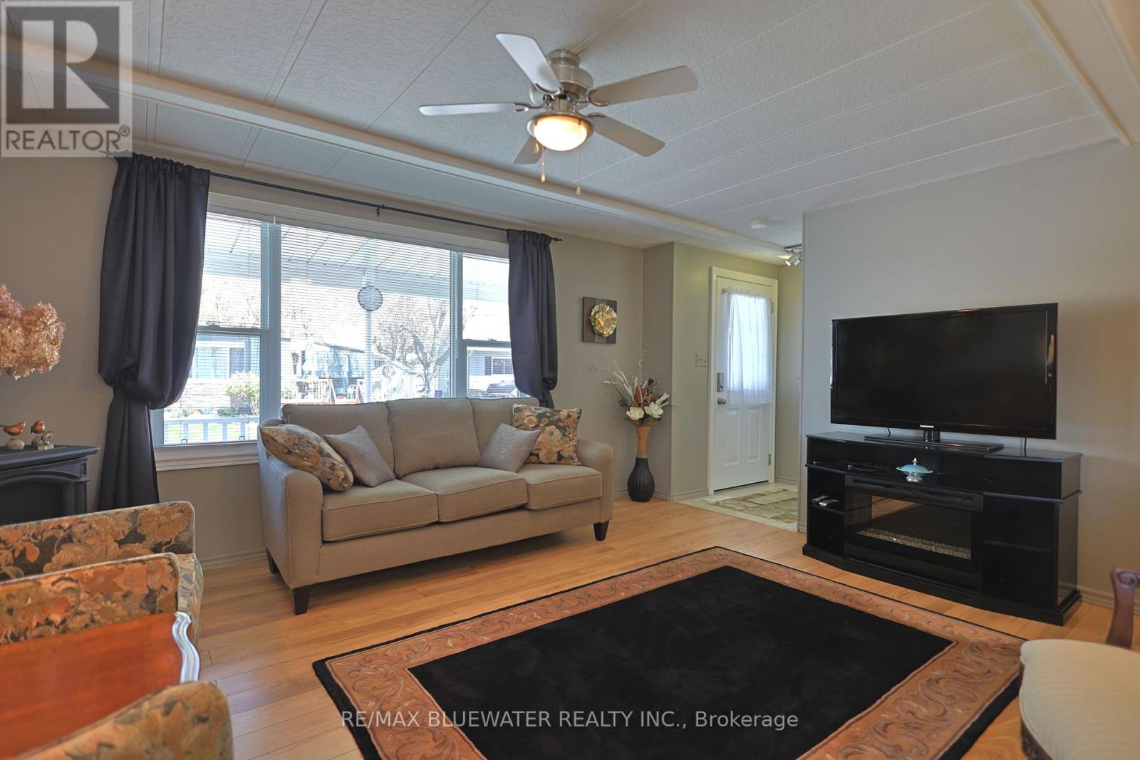 101 SHANNON BOULEVARD - 12