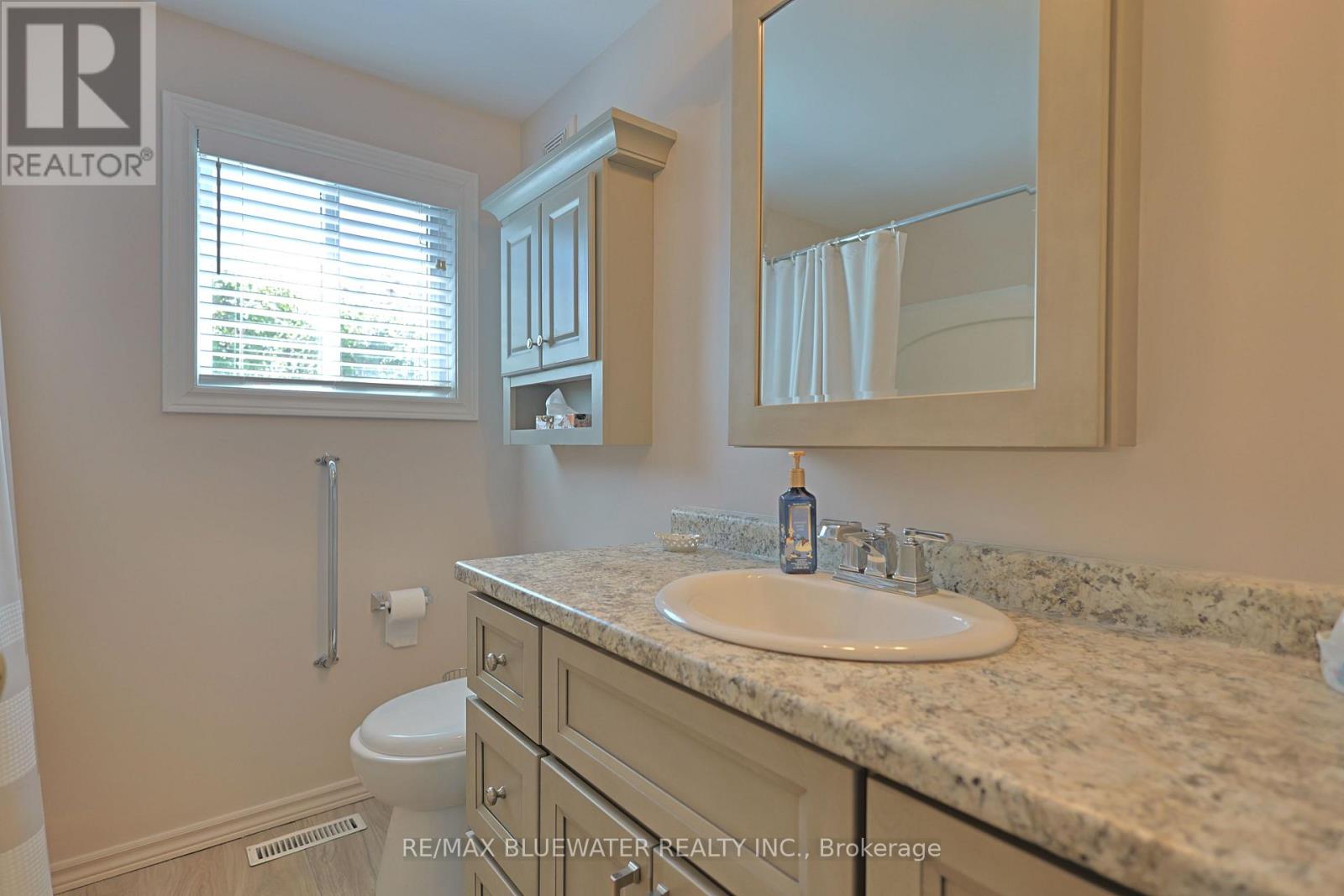 101 SHANNON BOULEVARD - 25