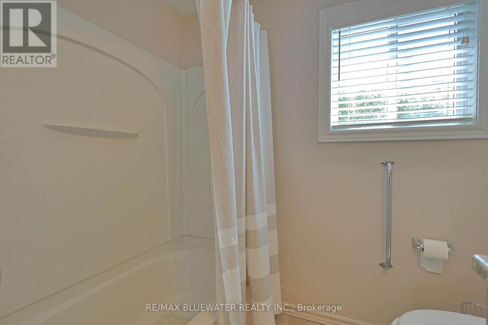 101 SHANNON BOULEVARD - 26