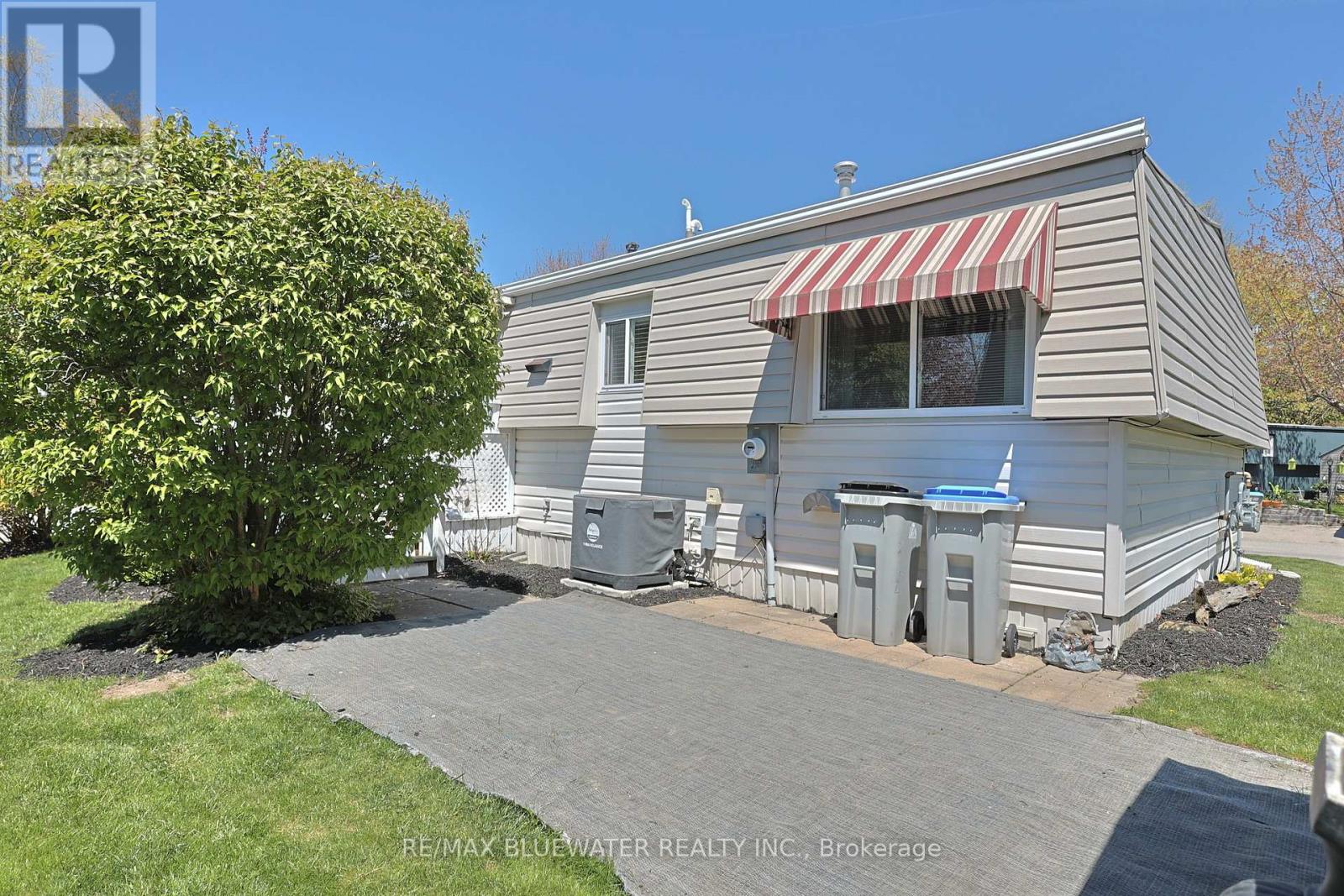 101 SHANNON BOULEVARD - 33