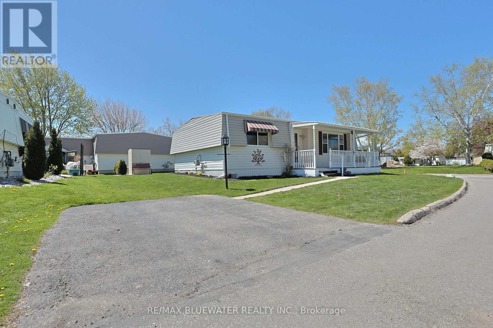 101 SHANNON BOULEVARD - 6