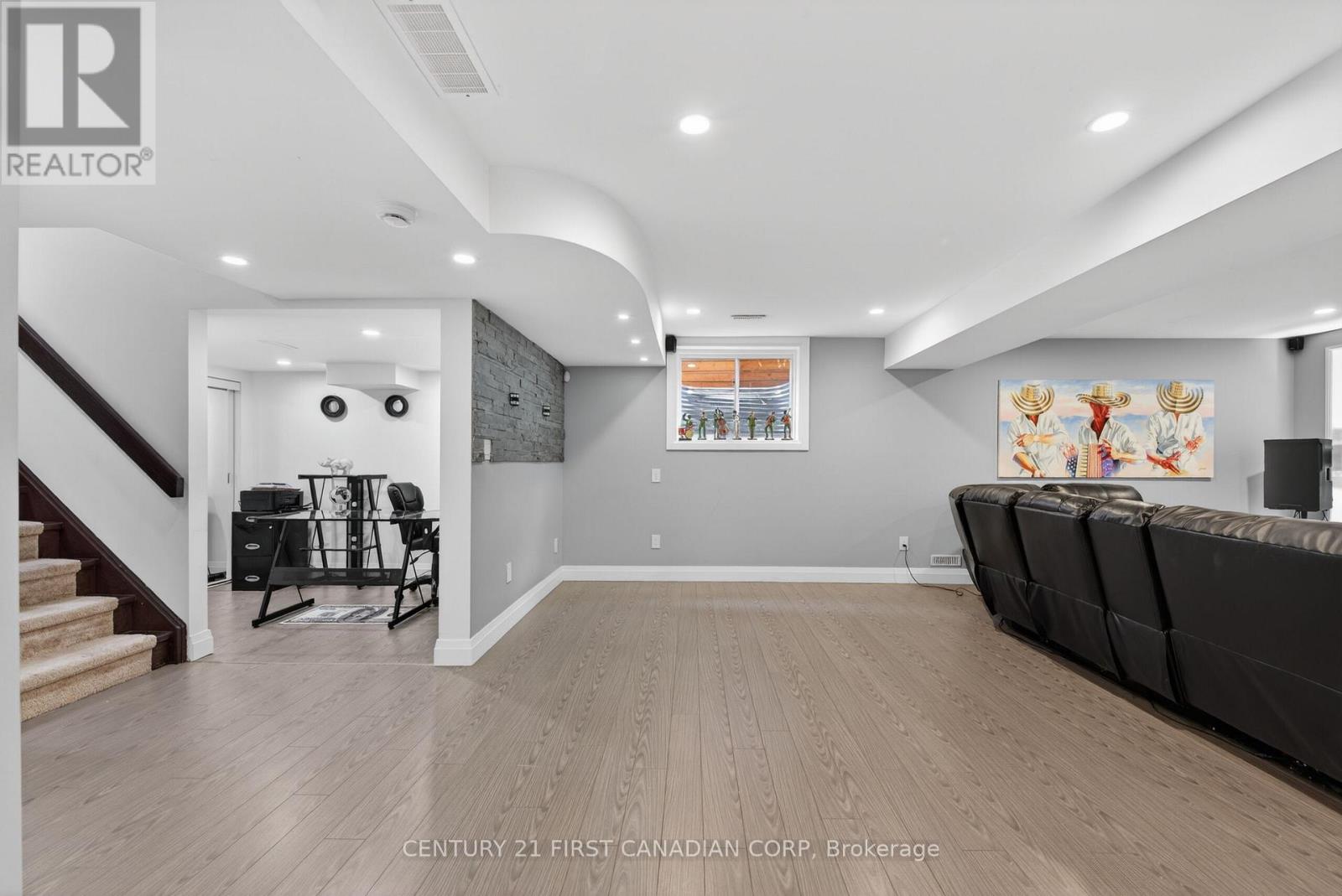 2344 BUROAK DRIVE - 33