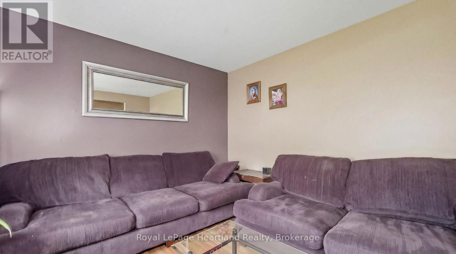 49 WELLINGTON STREET W - 12