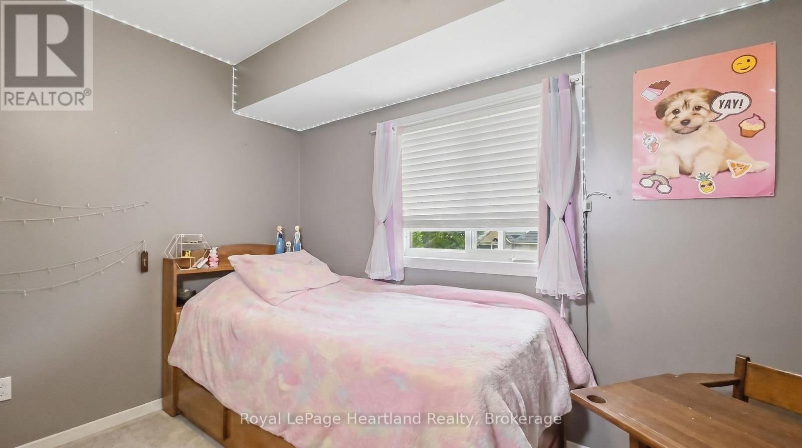 49 WELLINGTON STREET W - 19