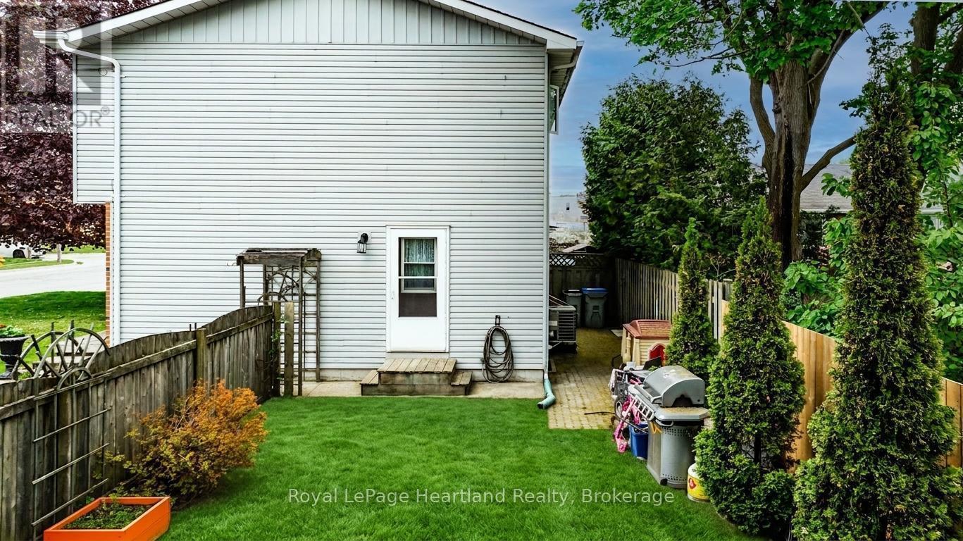 49 WELLINGTON STREET W - 30