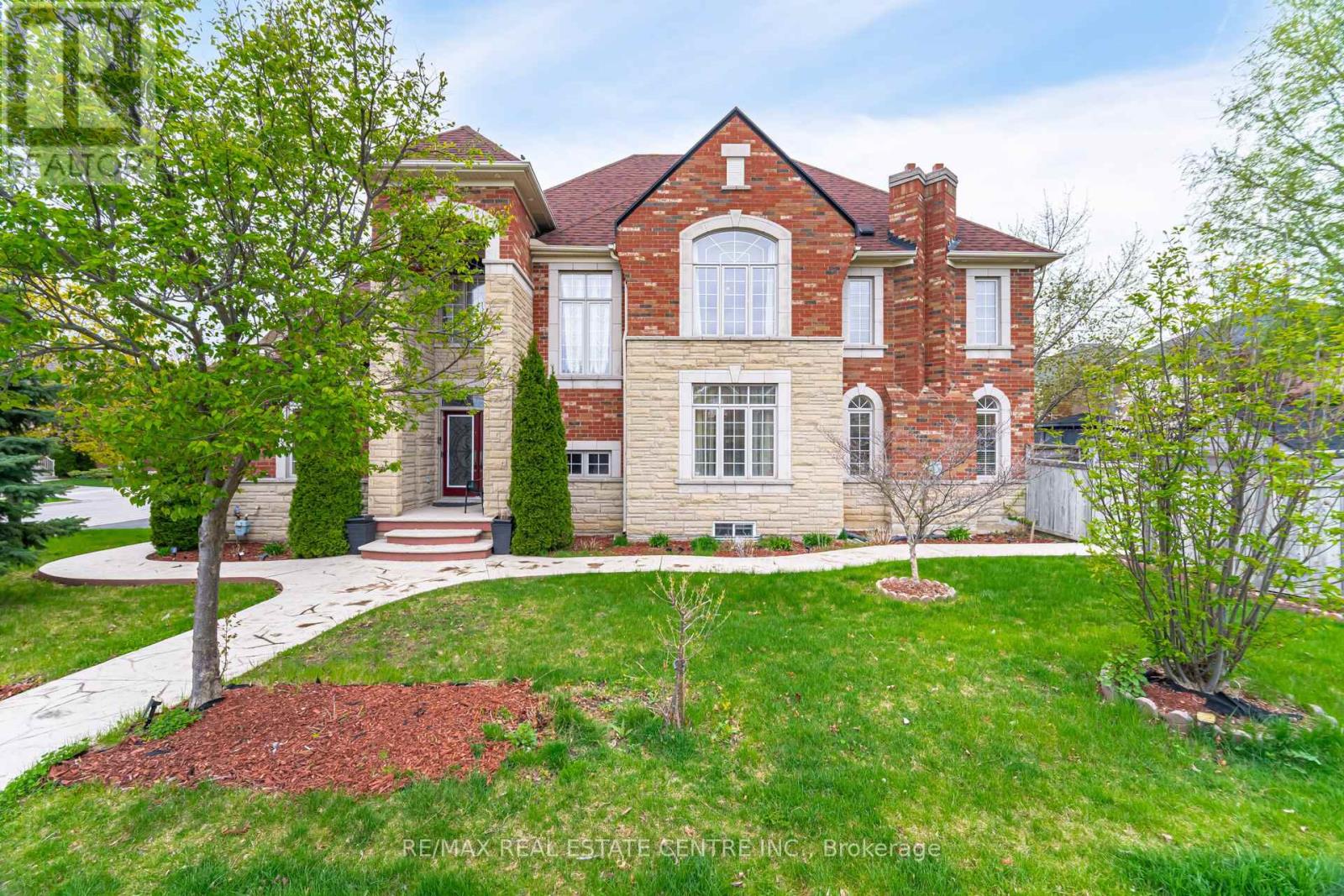 3401 HIDEAWAY PLACE - 1