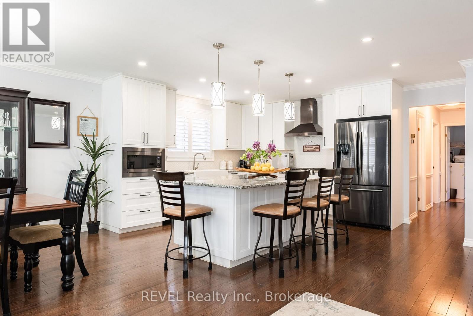 9 AMBERWOOD COURT - 13