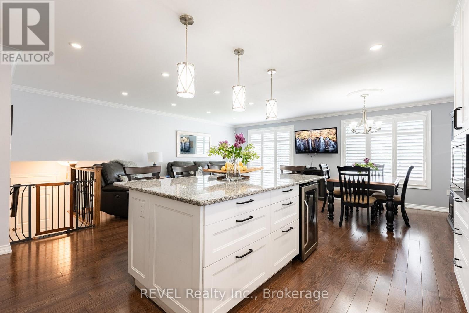 9 AMBERWOOD COURT - 17