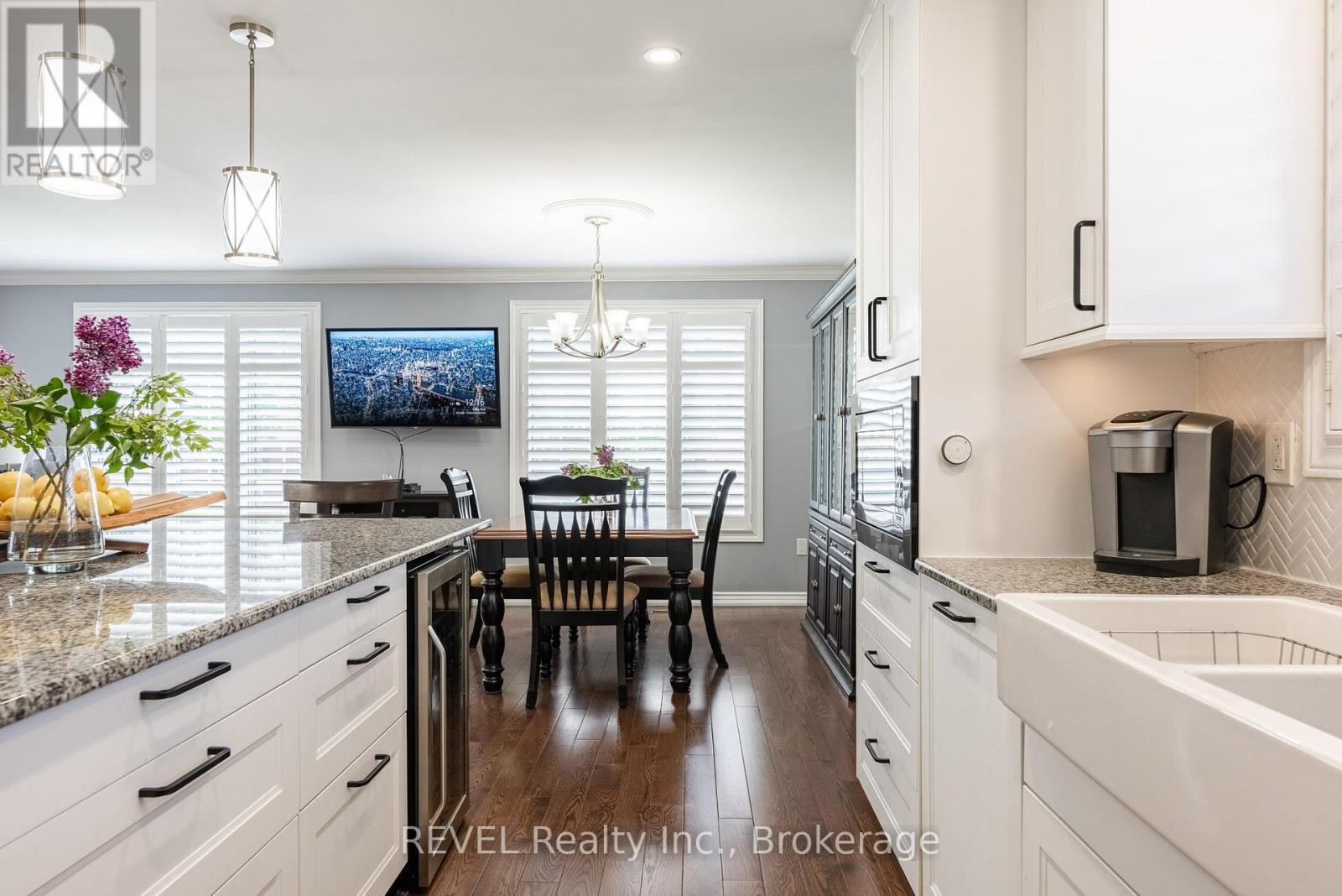 9 AMBERWOOD COURT - 18