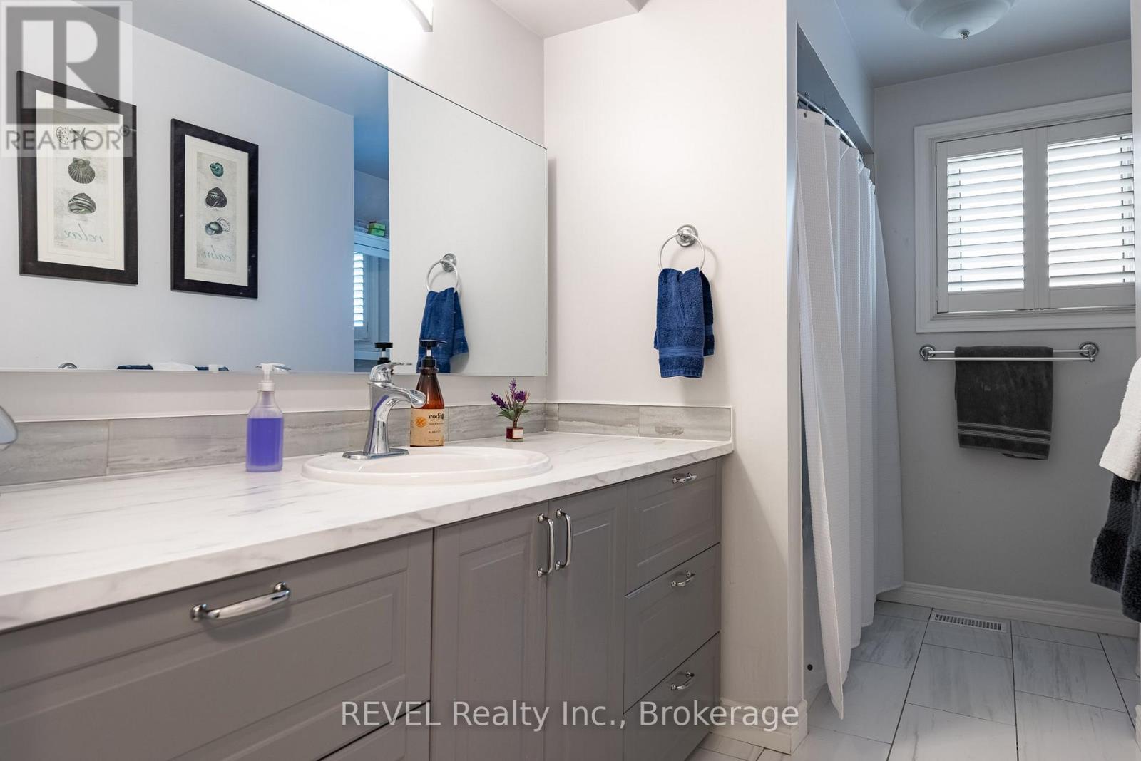 9 AMBERWOOD COURT - 20