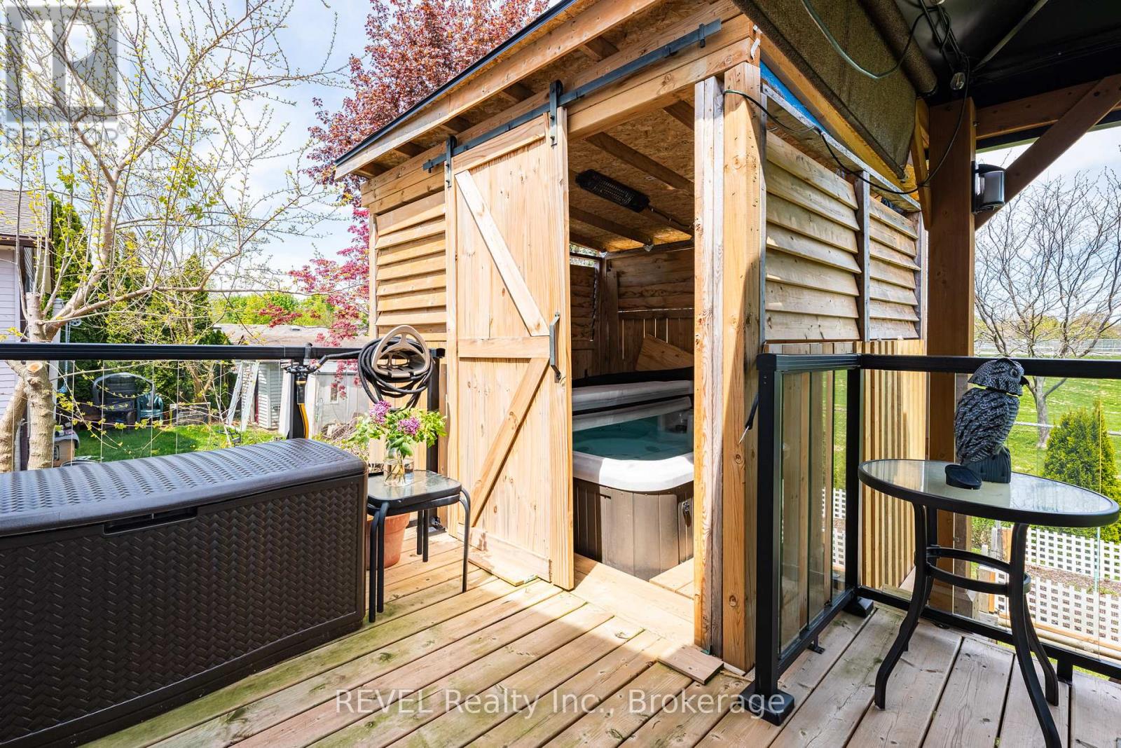 9 AMBERWOOD COURT - 32