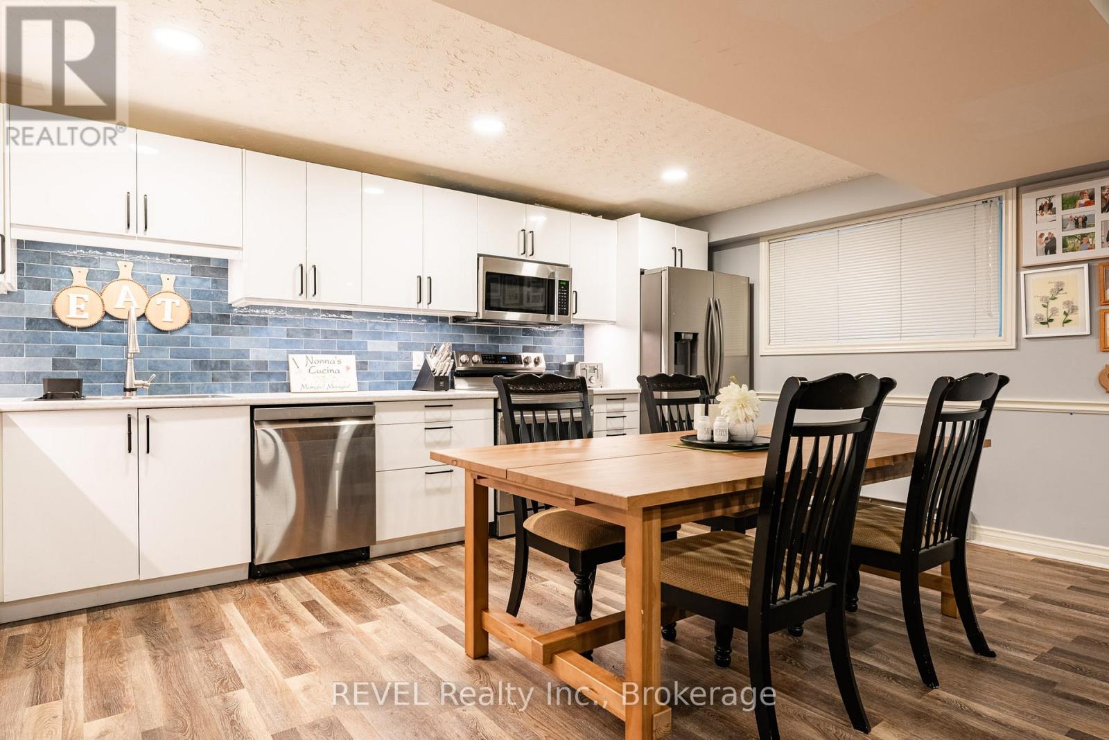 9 AMBERWOOD COURT - 4