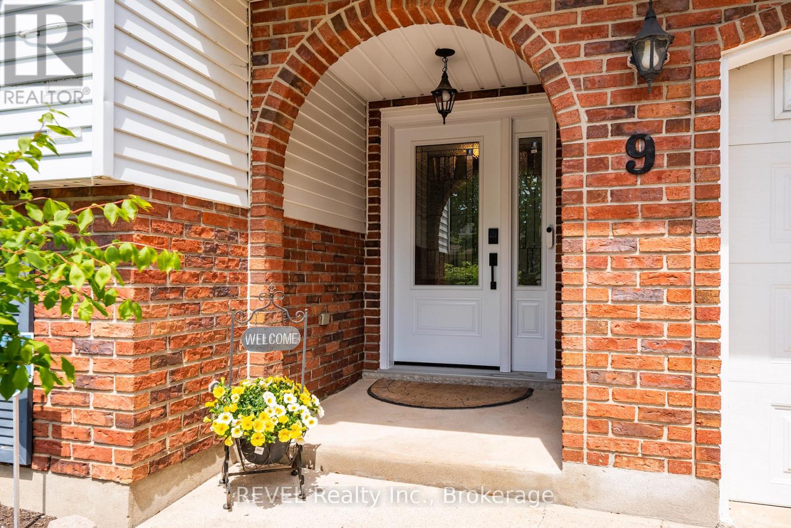9 AMBERWOOD COURT - 6