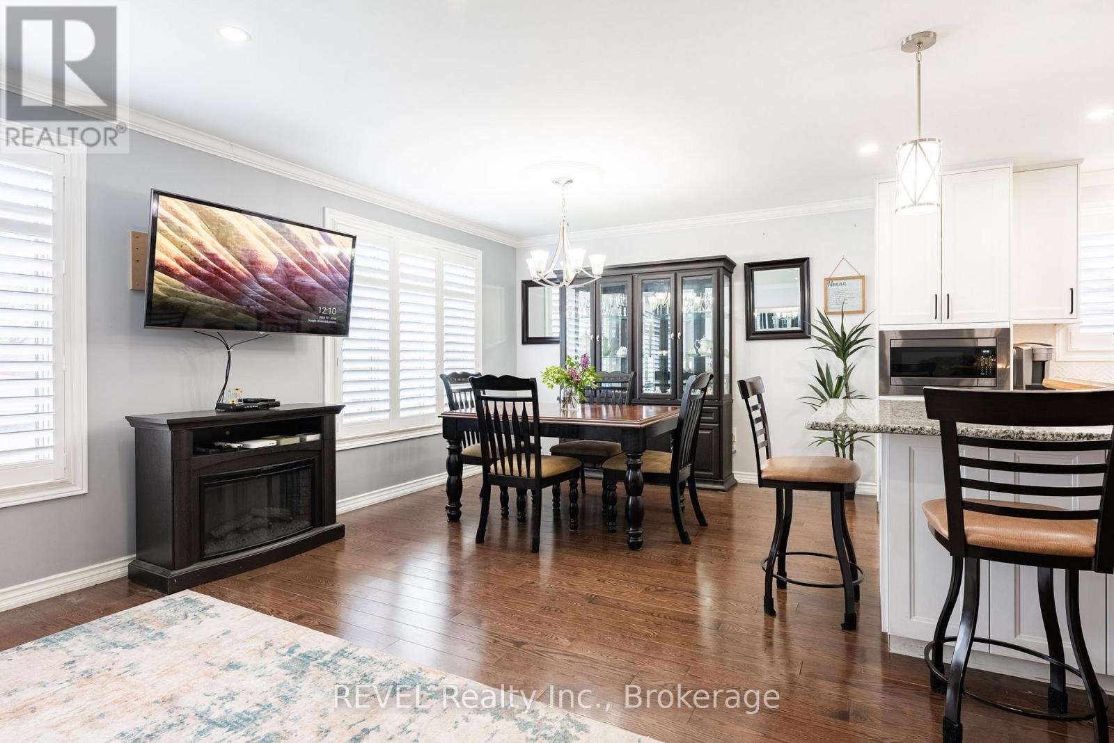 9 AMBERWOOD COURT - 9