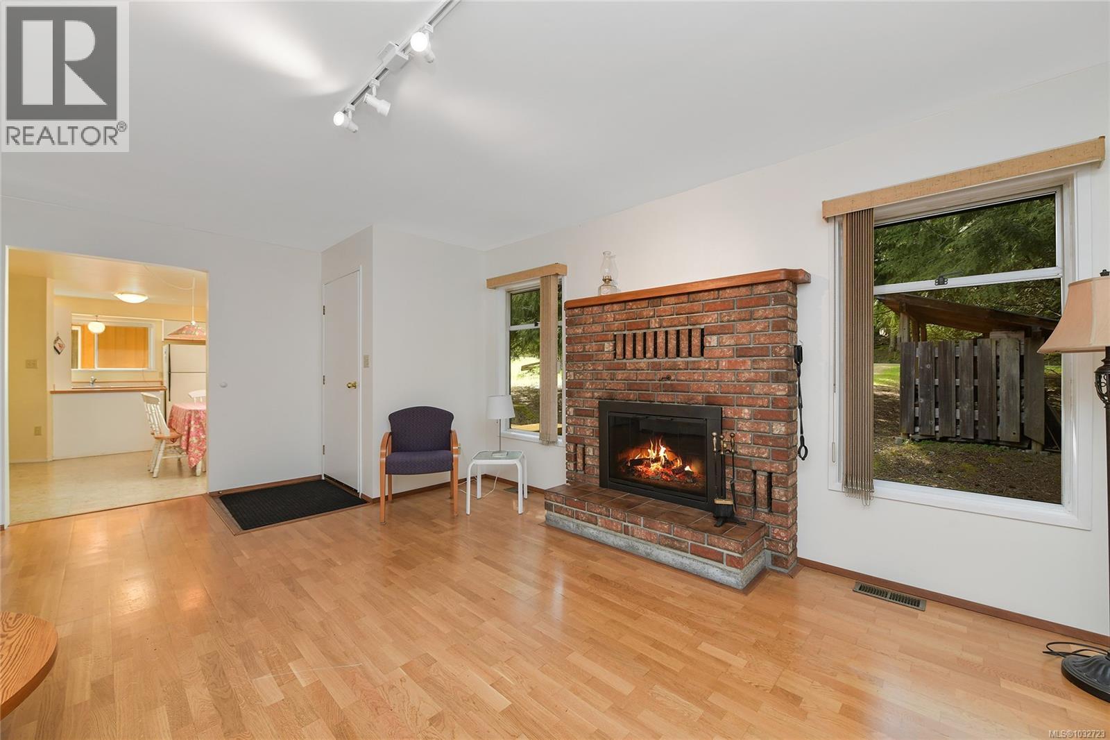 552 Club Cres - 12