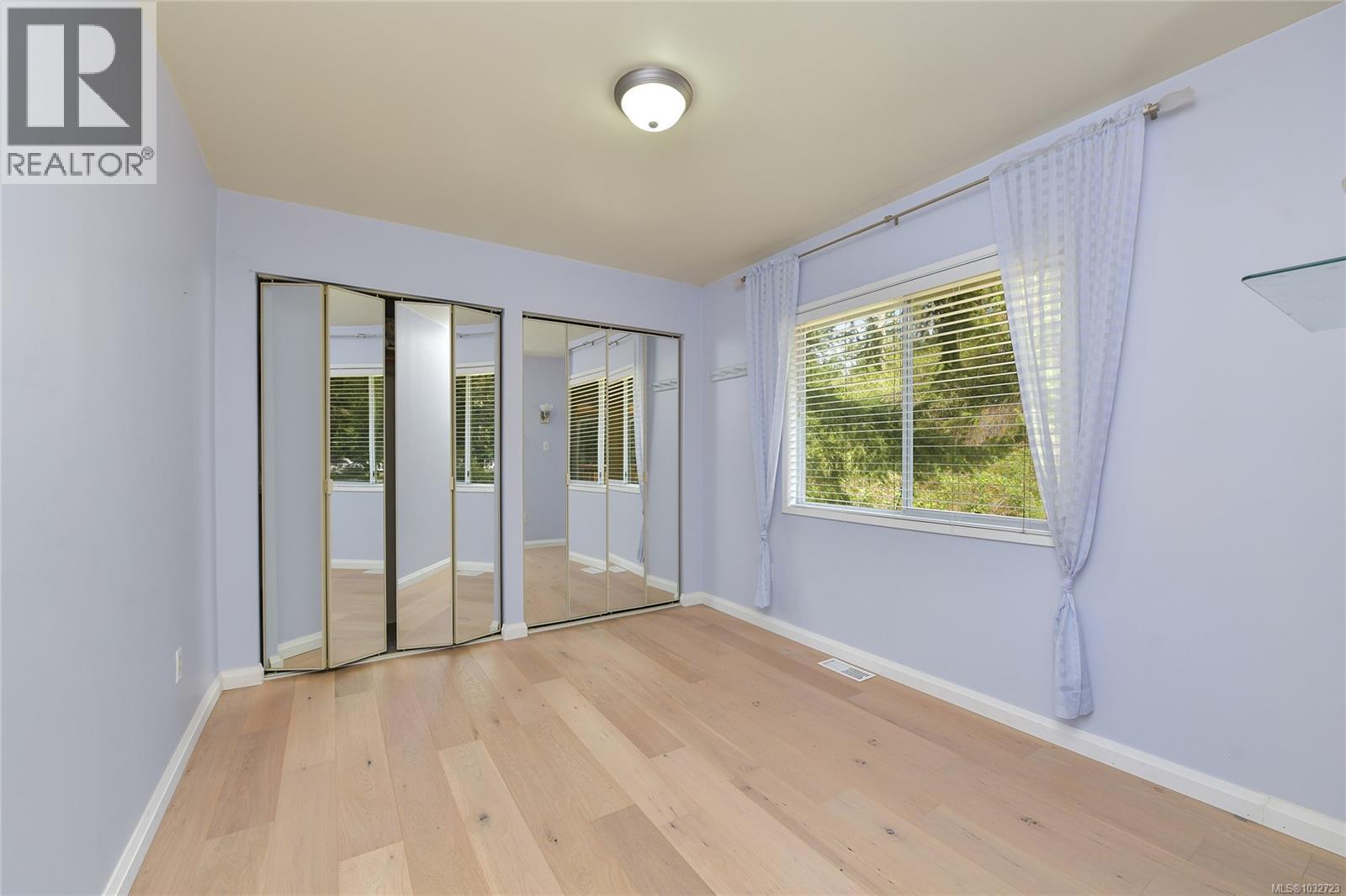 552 Club Cres - 15