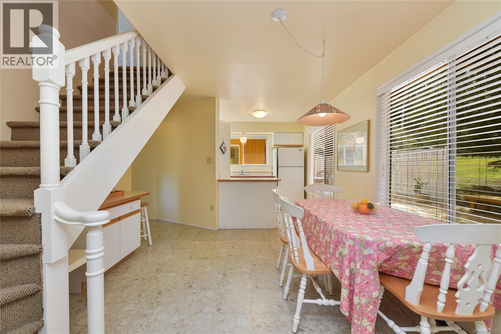 552 Club Cres - 16