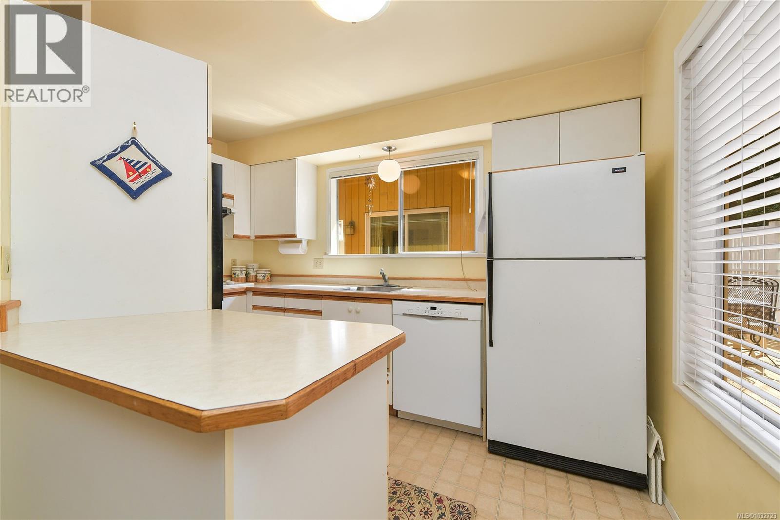 552 Club Cres - 17