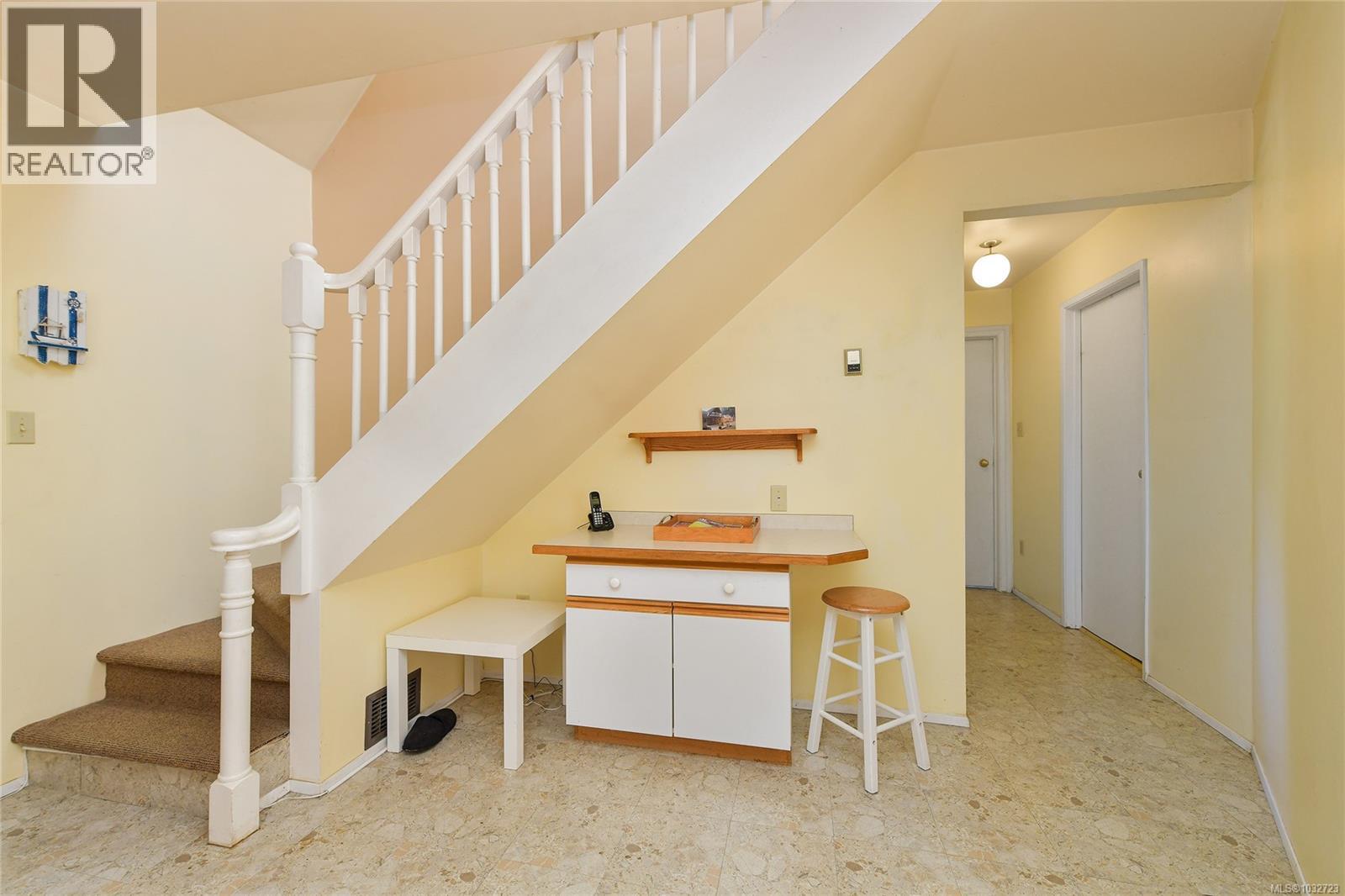 552 Club Cres - 24