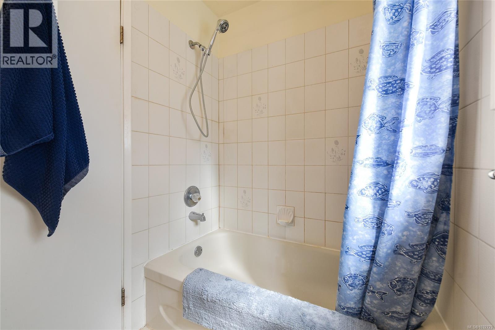 552 Club Cres - 27