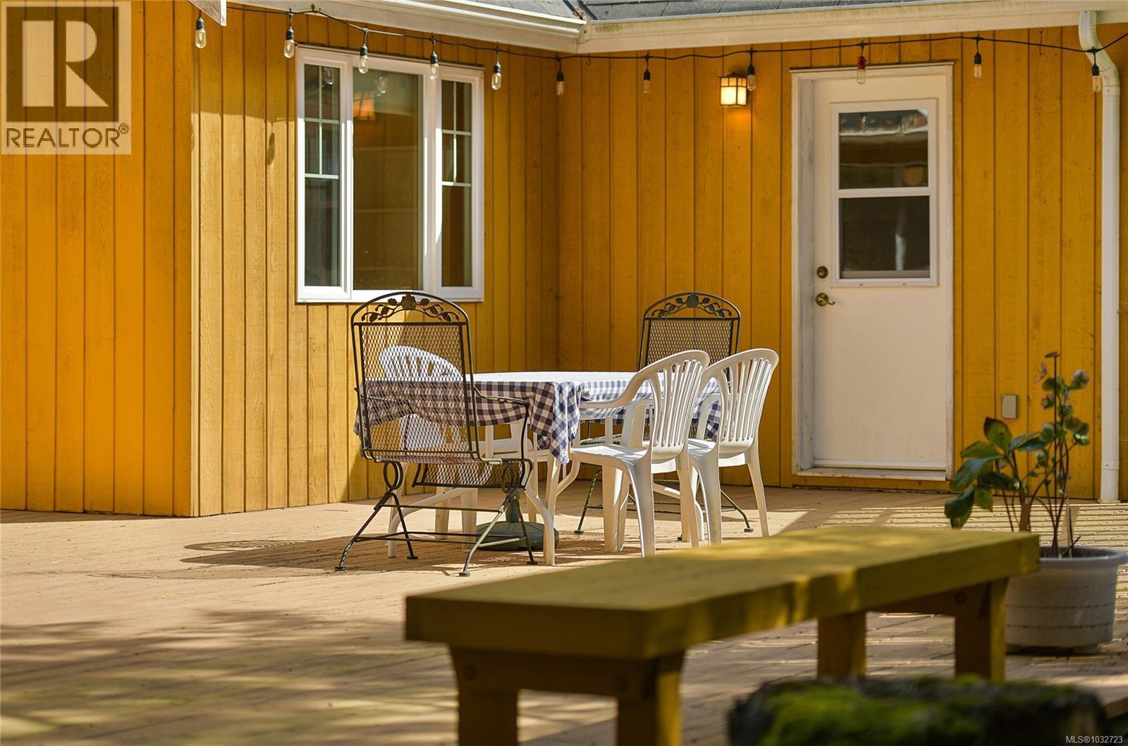 552 Club Cres - 34