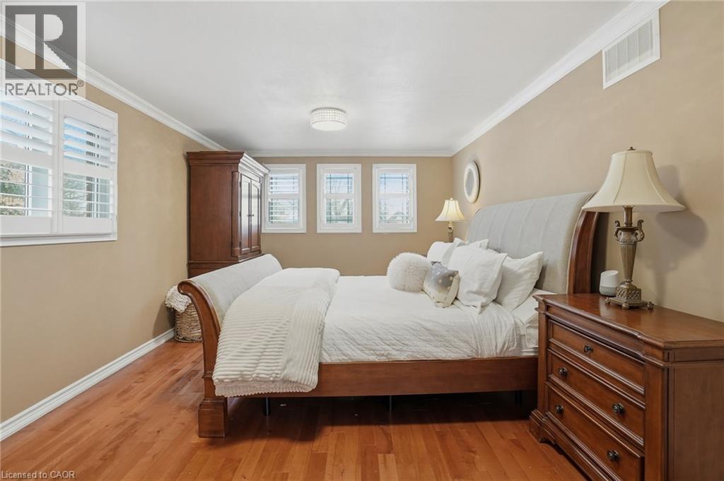 9 STONE GATE Drive - 25