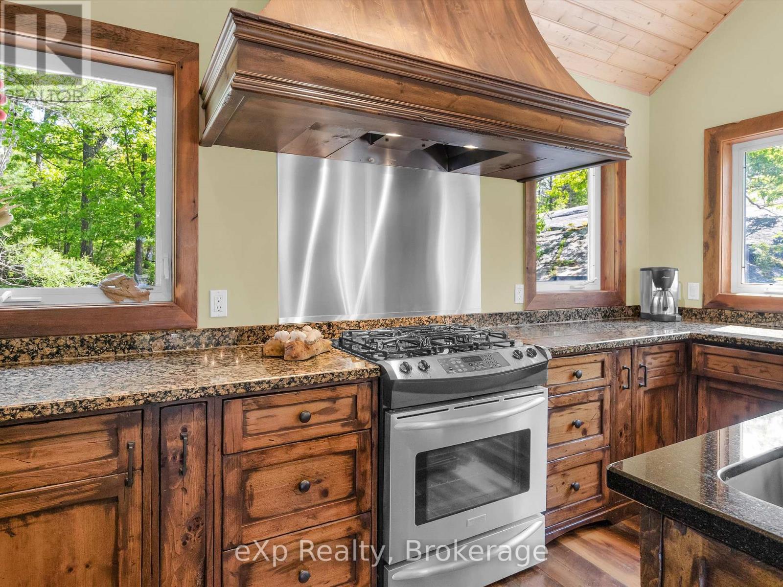 6646 1040LITTLEBEAUSOLEIL ISLAND - Image 15