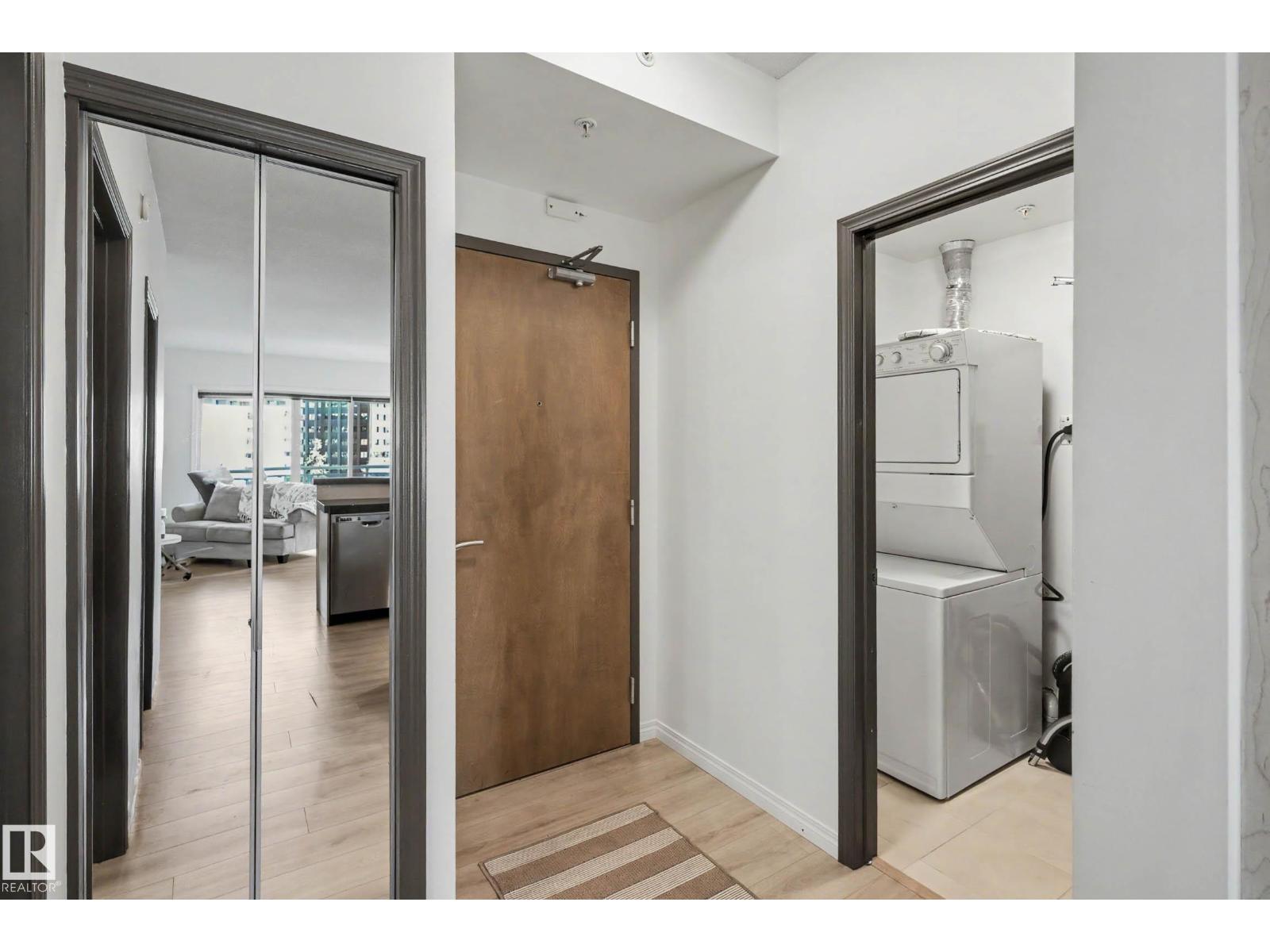 #605 10504 99 AV NW - 10