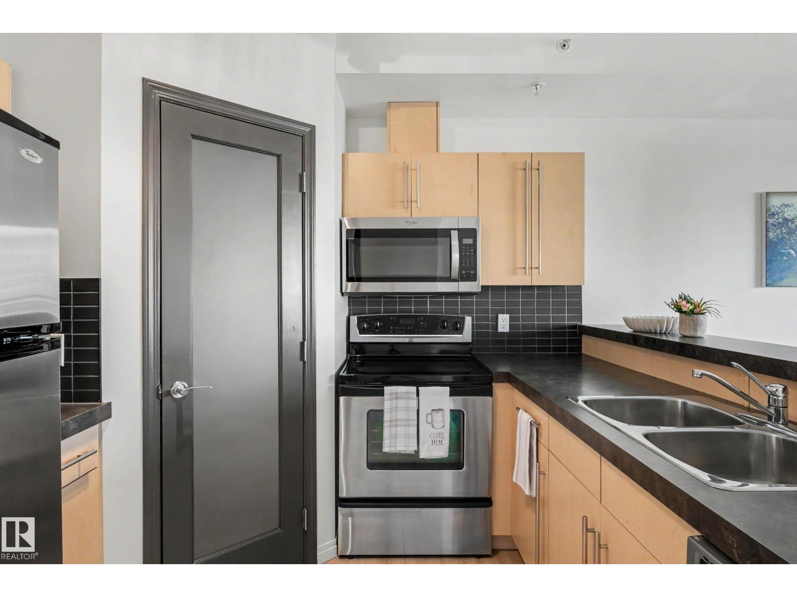 #605 10504 99 AV NW - 16