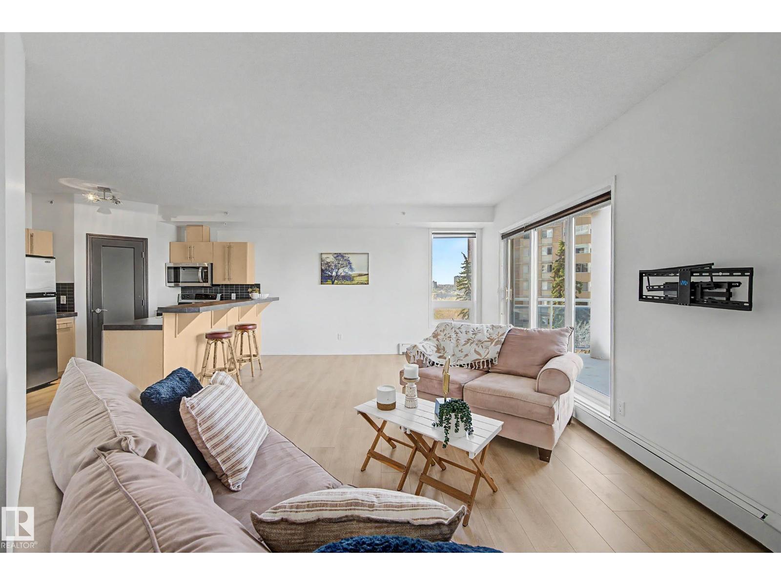 #605 10504 99 AV NW - 22