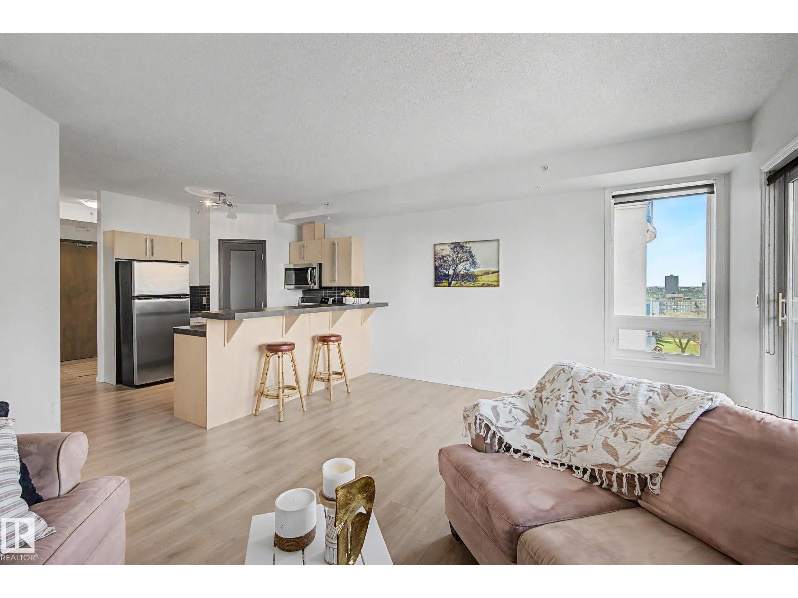 #605 10504 99 AV NW - 23