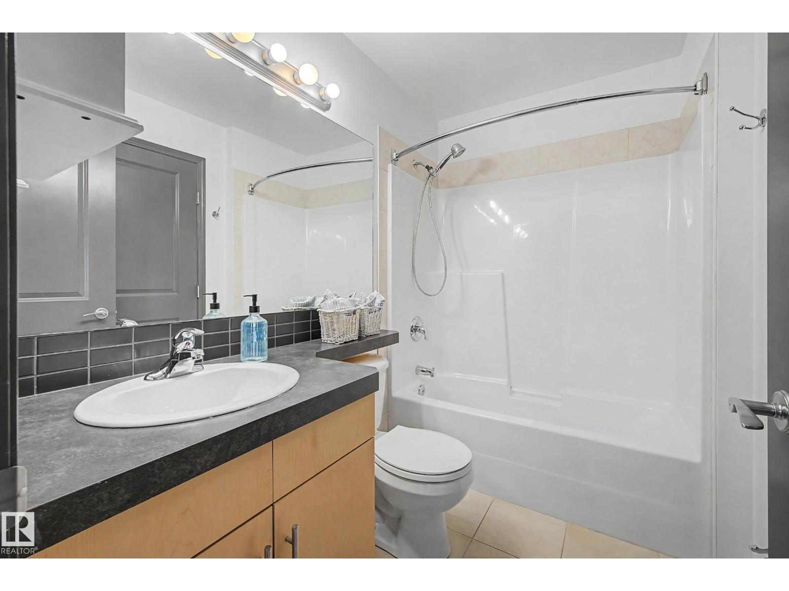 #605 10504 99 AV NW - 28