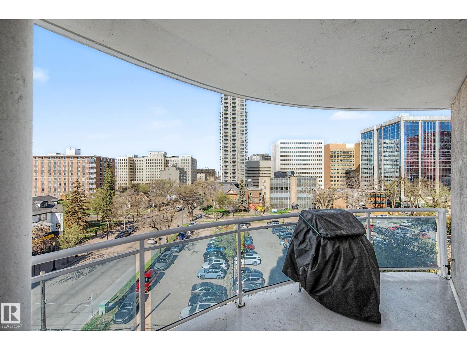 #605 10504 99 AV NW - 30