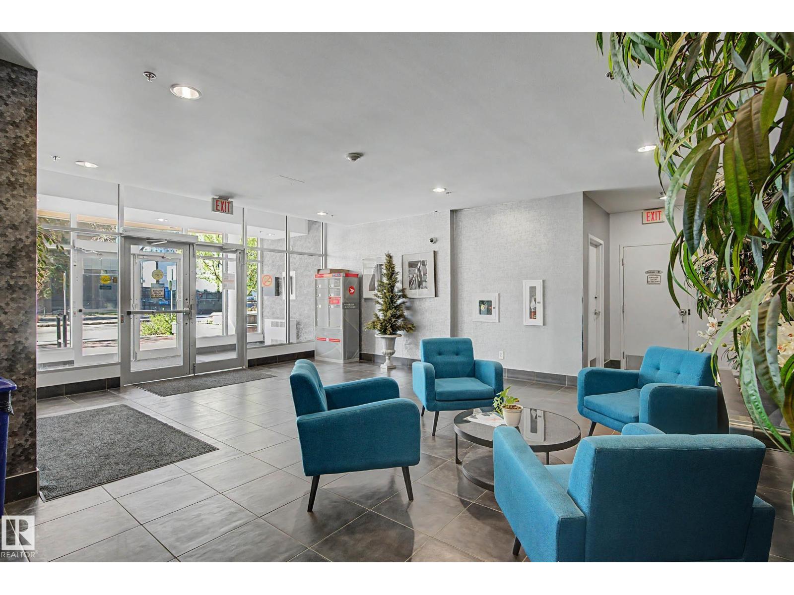 #605 10504 99 AV NW - 38
